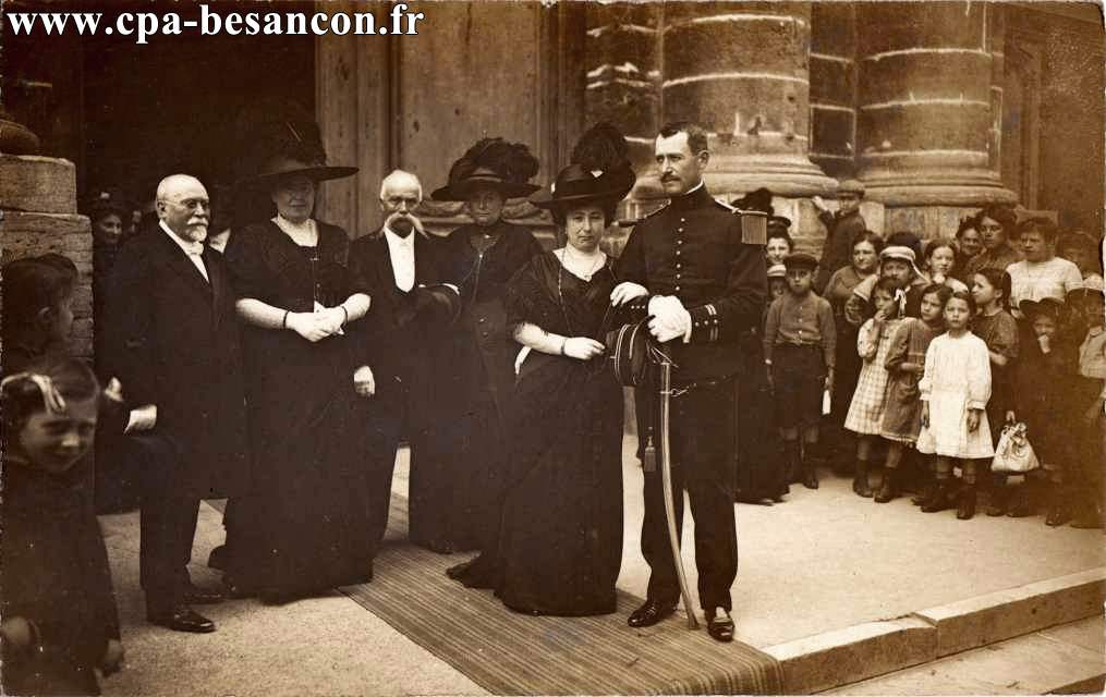 BESANÇON - Mariage à l'église de la Madeleine